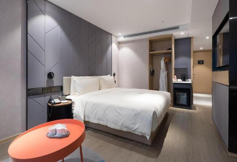 Номер Стандарт, Atour Hotel Gangding Metro Station Taikoo Hui Tianhe Guangzhou     Free Shuttle Bus Service Between