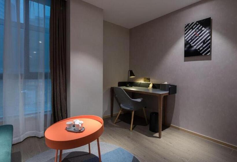 Номер Superior, Atour Hotel Gangding Metro Station Taikoo Hui Tianhe Guangzhou     Free Shuttle Bus Service Between