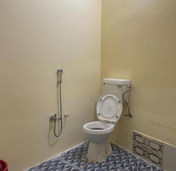 اتاق استاندارد سه نفره, Shivalay Paying Guest House