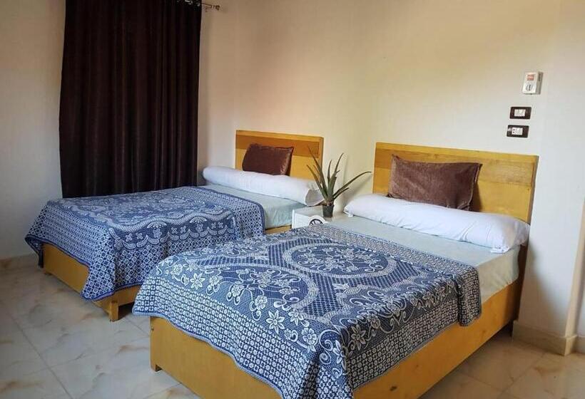 اتاق استاندارد, The Lotus Guest House