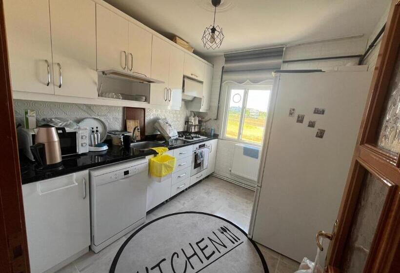 带1个卧室的带海景的公寓, Airport Confort Guest House