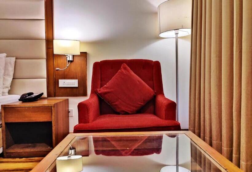 스탠다드 룸 킹사이즈 침대, Royal Retreat   Shimla