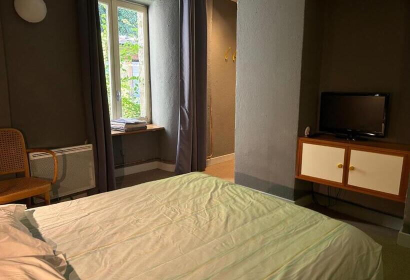 이코노미 룸, Auberge Du Désert
