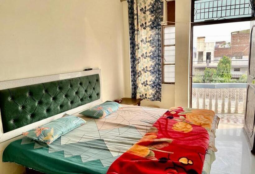 豪华房间, Garg Complex Guesthouse