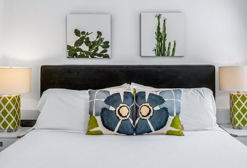 스위트, The Three Fifty Hotel, A Kirkwood Collection