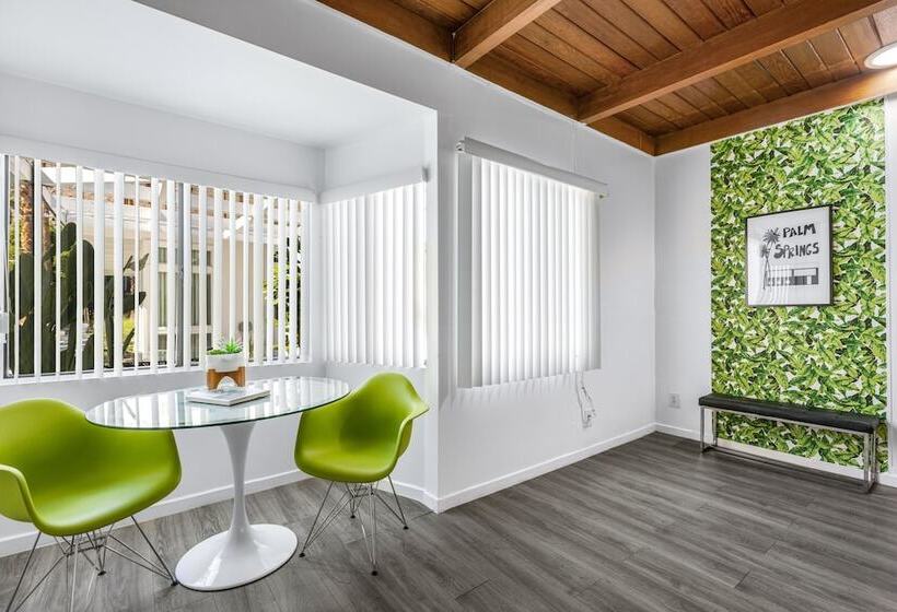 스위트, The Three Fifty Hotel, A Kirkwood Collection