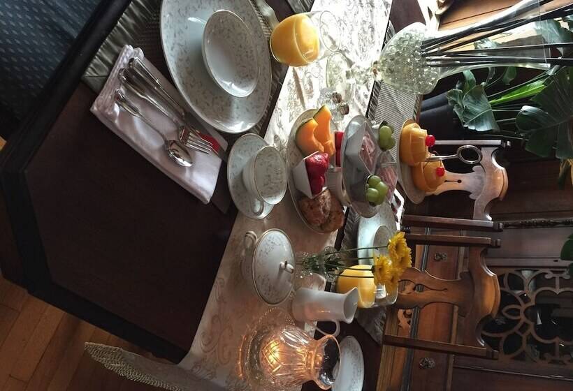 デラックスルーム, Wc Lipe Mansion