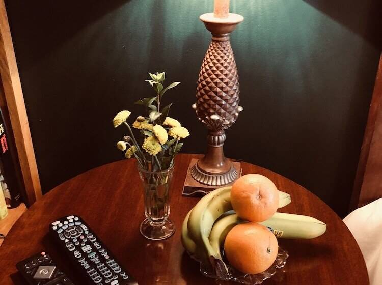 デラックスルーム, Wc Lipe Mansion