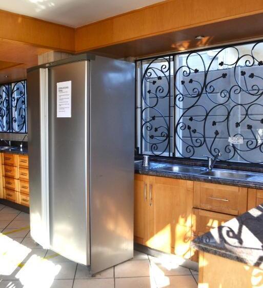 이코노미 룸, 6 Crawford Road, Rondebosch East