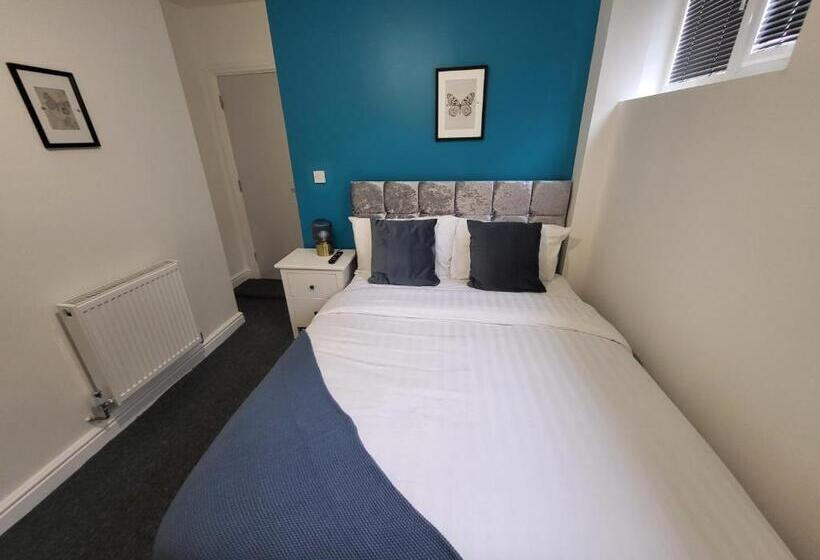 Студия Стандарт, Nottingham Forest Rd, Short Stays