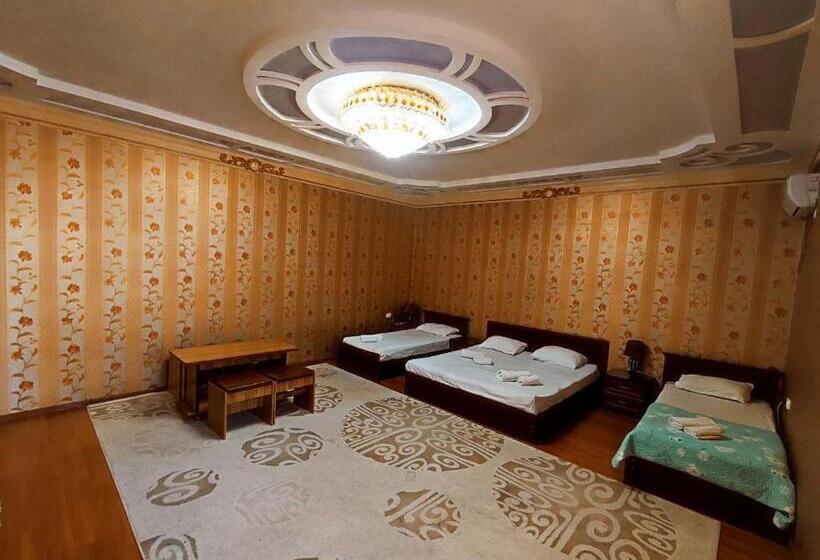 발코니가 있는 4인용 스탠다드 룸, Samandar Bukhara