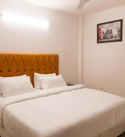 Номер Стандарт, The Lodgers Hotel Near India Expo Centre & Mart Greater Noida