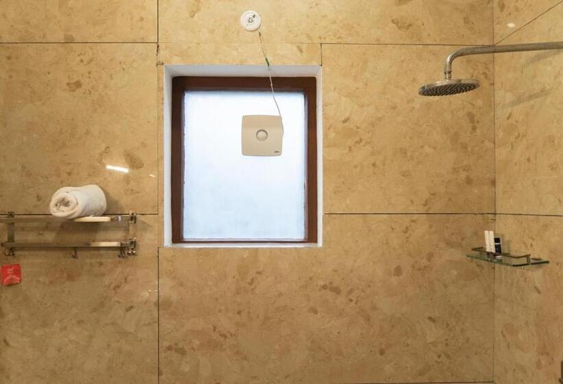 Номер Deluxe Кровать Кинг, The Lodgers Hotel Near India Expo Centre & Mart Greater Noida