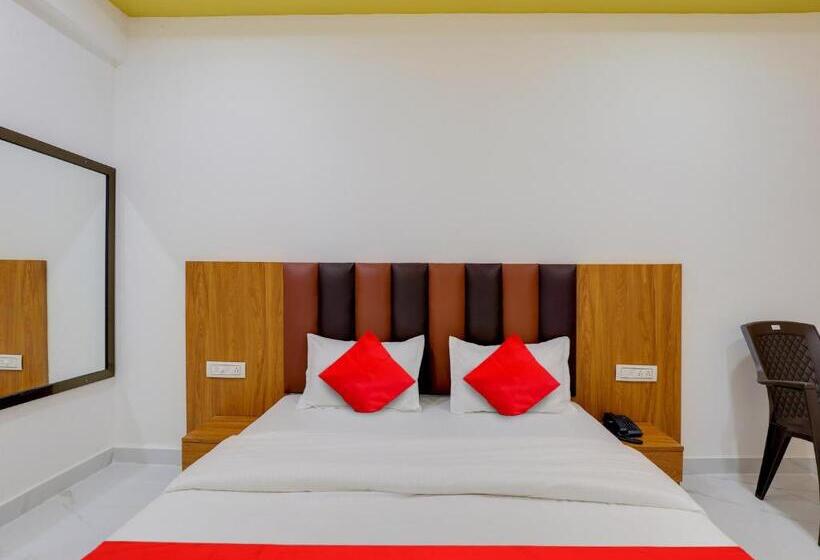 Трехместный Номер Классика, Oyo Hotel Raghav Palace