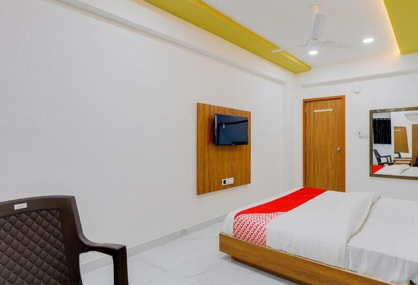 Трехместный Номер Классика, Oyo Hotel Raghav Palace