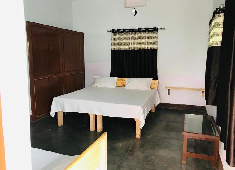 Quarto Triplo Estandar, Balaji Atithi Bhawan