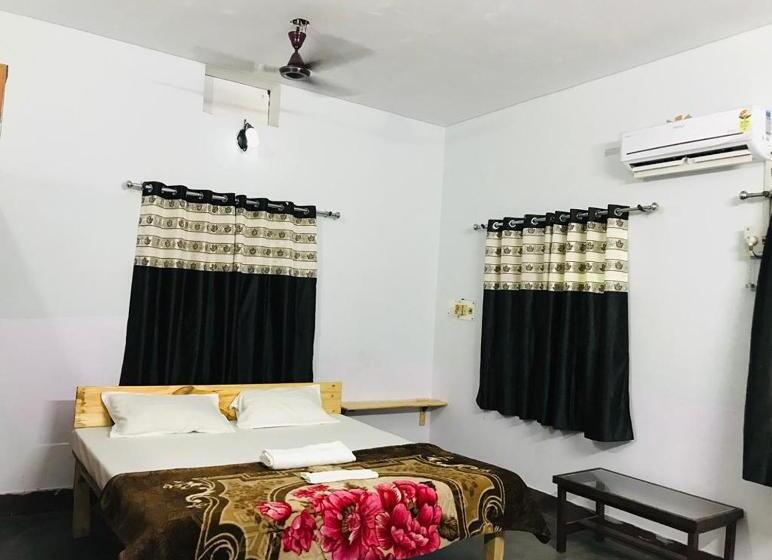 Quarto Estandar, Balaji Atithi Bhawan