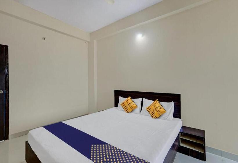 Трехместный Номер Классика, Spot On Capital Inn Hotel Rooms