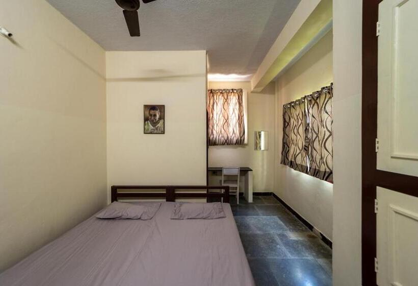 غرفة قياسية مطلّة علي الحديقة, Sacar Guest House