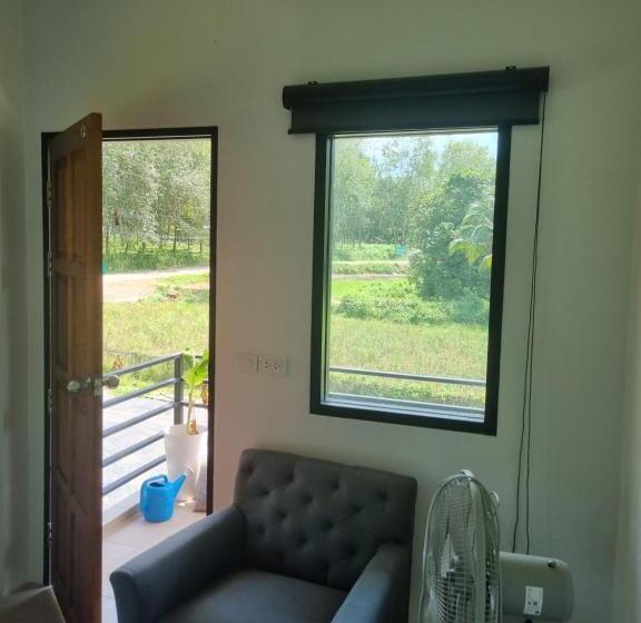 Номер Стандарт с Балконом, Baanbaan Homestay