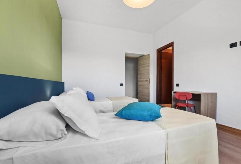 スタンダードトリプルルーム, Easy Stay Terni