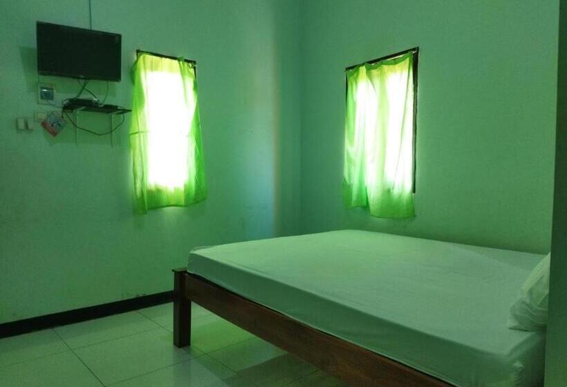 Номер Deluxe, Wisma Almadina Syariah