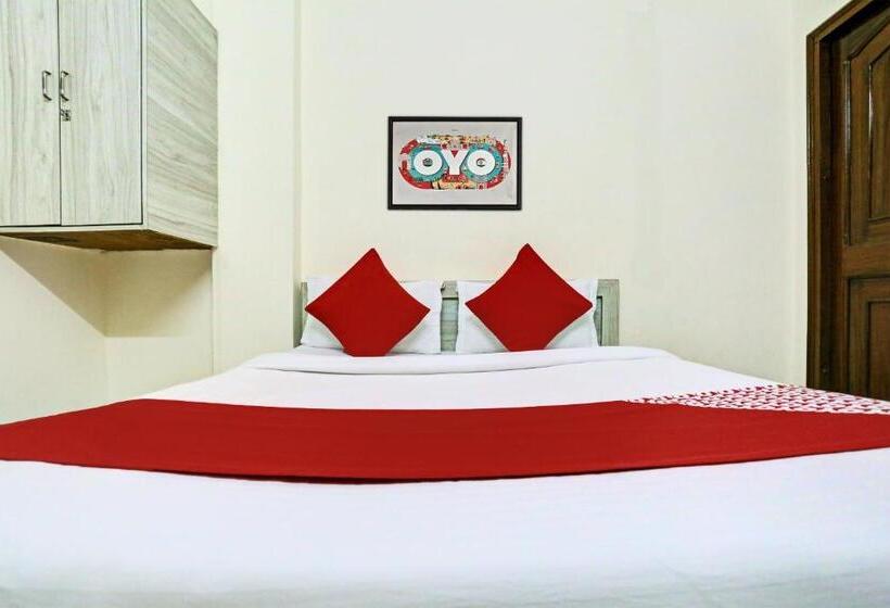 اتاق کلاسیک سه تخته, Oyo Flagship 81335 Hotel Khusi Inn