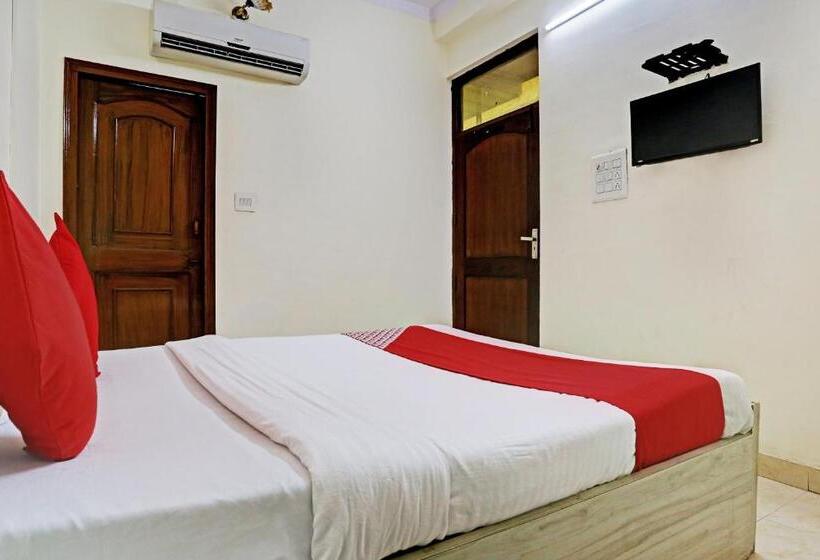 اتاق کلاسیک سه تخته, Oyo Flagship 81335 Hotel Khusi Inn