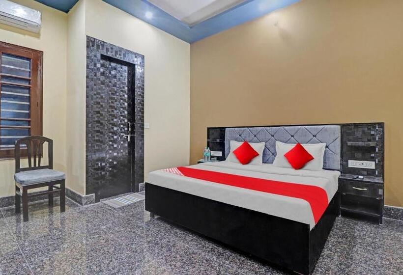 三人经典房间, Oyo Flagship 81375 Hotel Kashi