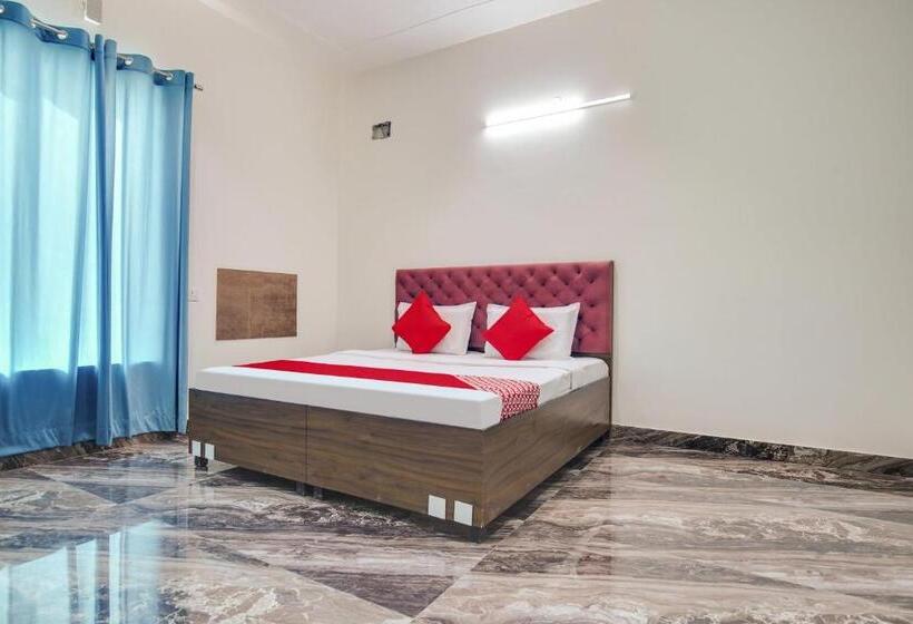 Трехместный Номер Классика, Flagship Hotel City Park