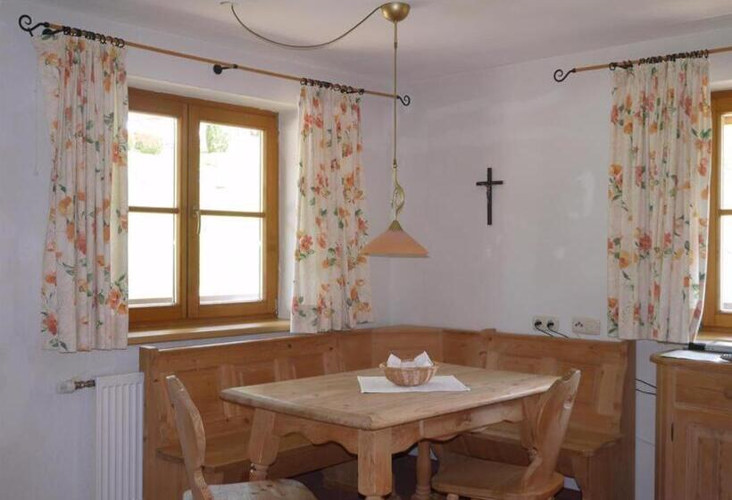 Апартаменты 3 Спальни, Ferienhof Almfrieden
