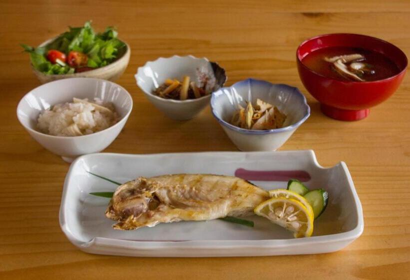 ویلای 1 خوابه, 離島 宿navelの学校 三原港から船で14分