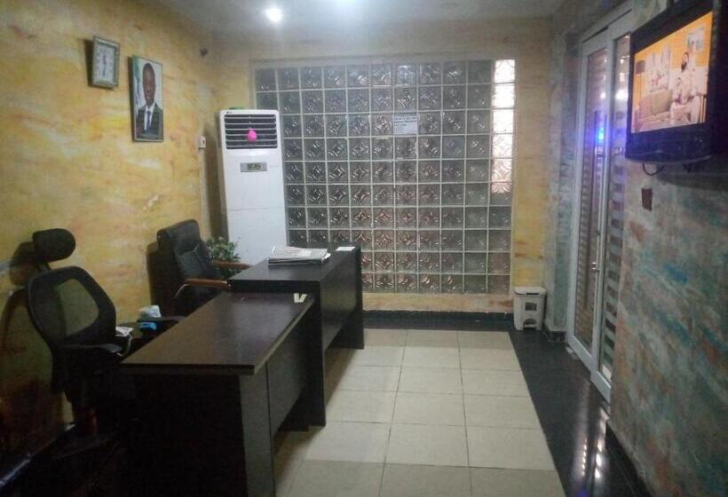 اتاق استاندارد یک نفره, New View Hoteland Suits