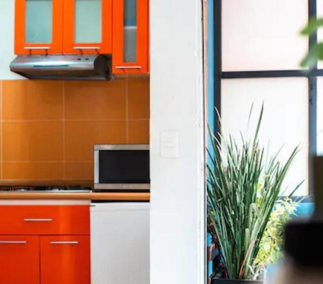 سوئیت جونیور با تراس, San Rafa  Home Office Suites
