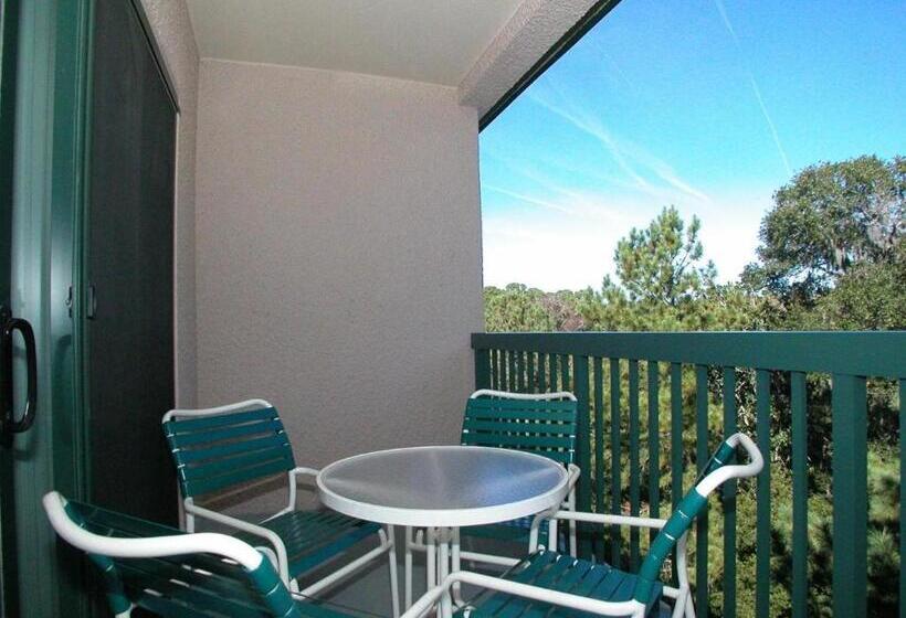 1 Bedroom Apartment Lake View, Waterside By Spinnaker