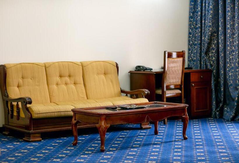 سوییت خانوادگی, Afra Oghuz Mountain Resort