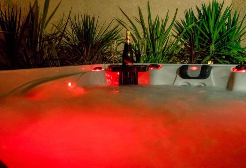 Стандартный Номер Кровать Кинг, Le Petit Paradis