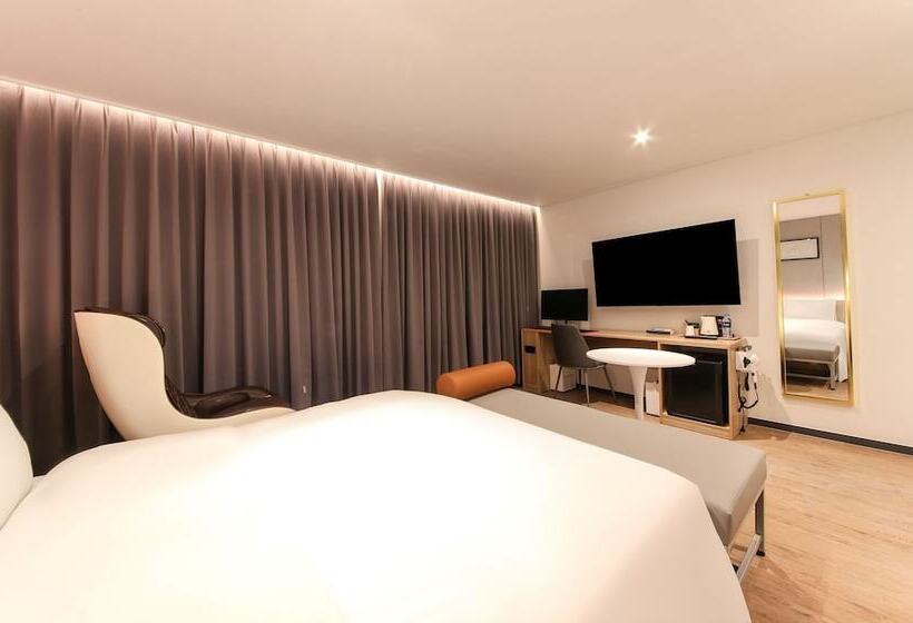 اتاق سوپریور, Hound Hotel Sasang