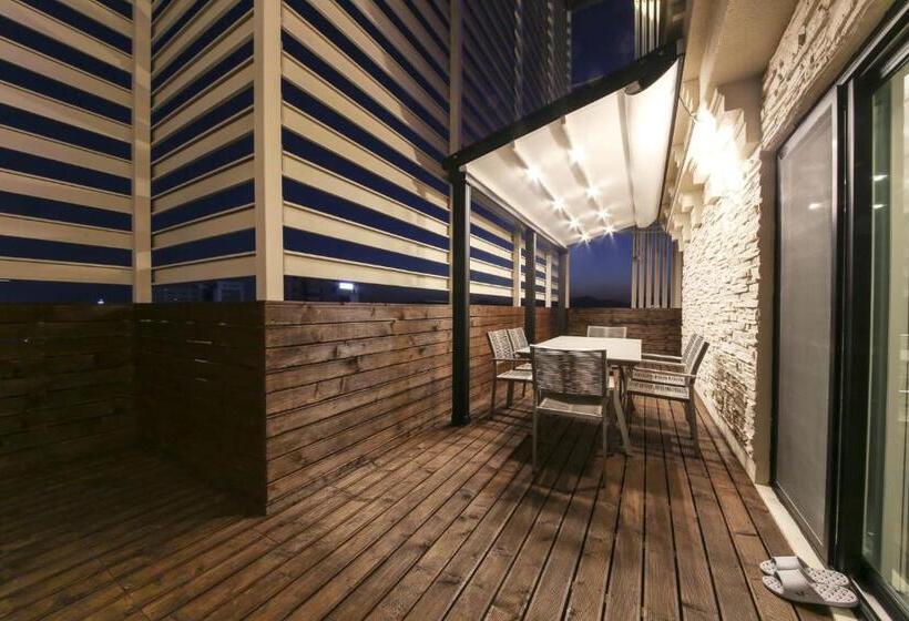 سوییت خانوادگی, Hound Hotel Sasang