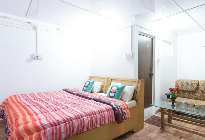 Номер Deluxe, Kalindi Nature Resort Lakhamandal