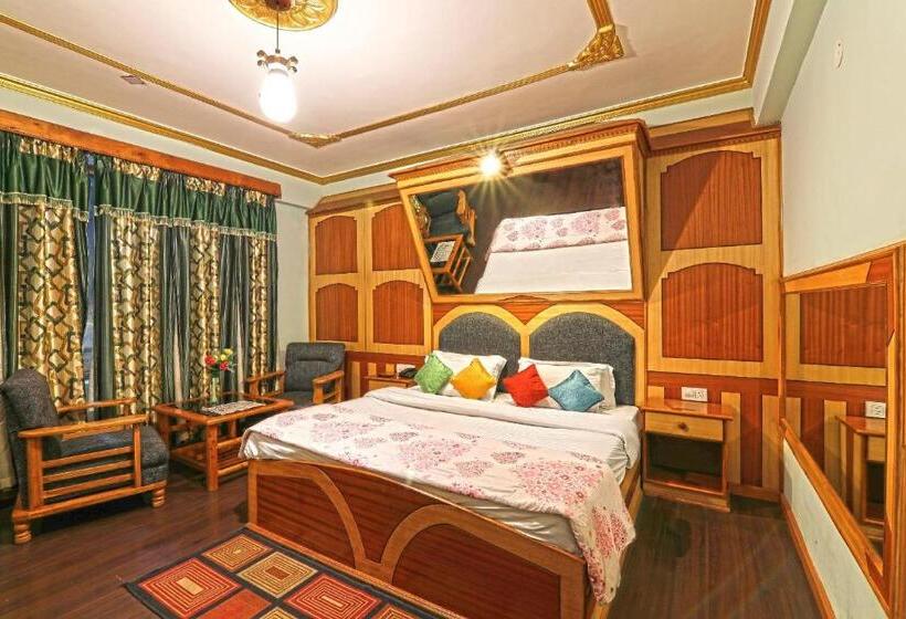 트리플 클래식 룸, Fabhotel Prini Inn