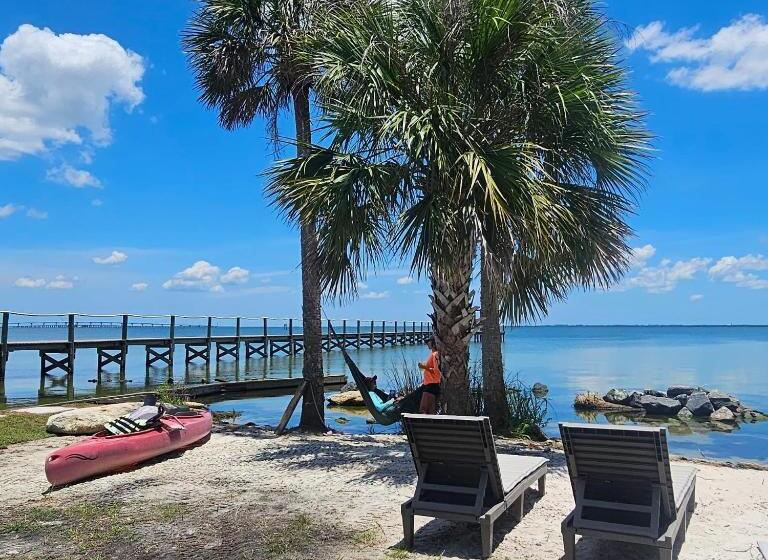 סוויטה עם נוף לנהר, Nasa Waterfront Dolphin Suite