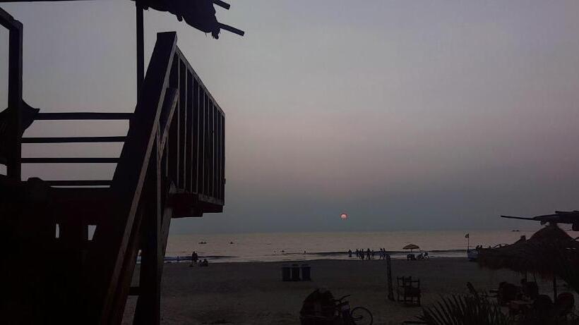 스탠다드 방갈로, Columbus Goa