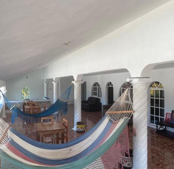 디럭스 스튜디오, Casa Gajah Hotel Cuyo