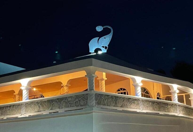 디럭스 스튜디오, Casa Gajah Hotel Cuyo