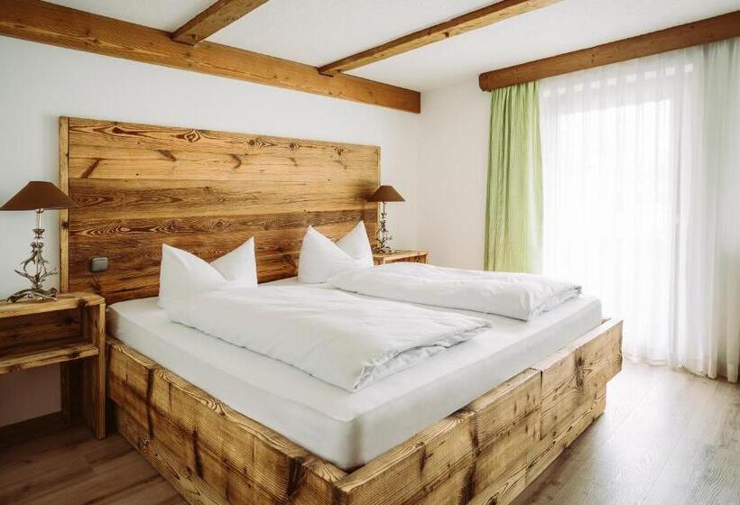 Номер Стандарт с Балконом, Der Bären In Zell