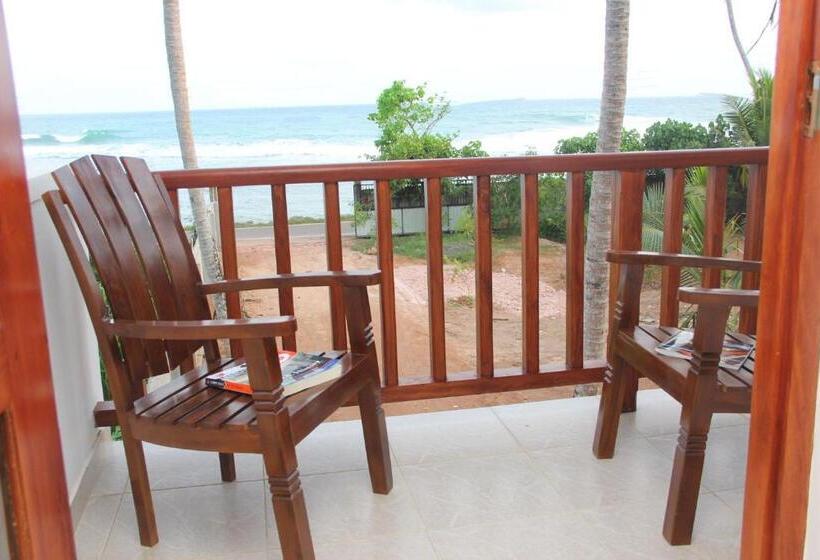 豪华海景房带阳台, Savenrose Beach Villa