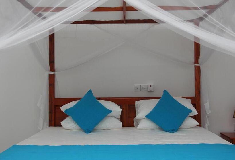 经济房, Savenrose Beach Villa