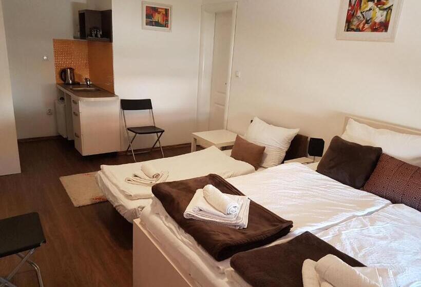 استودیوی استاندارد, Apple Line Appartments