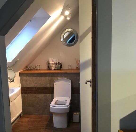 חדר דלוקס נוף לים, The Bridge B&b